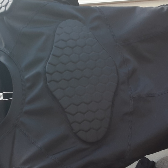 Tuoy padded compression protective shirt - Picture 4 of 9